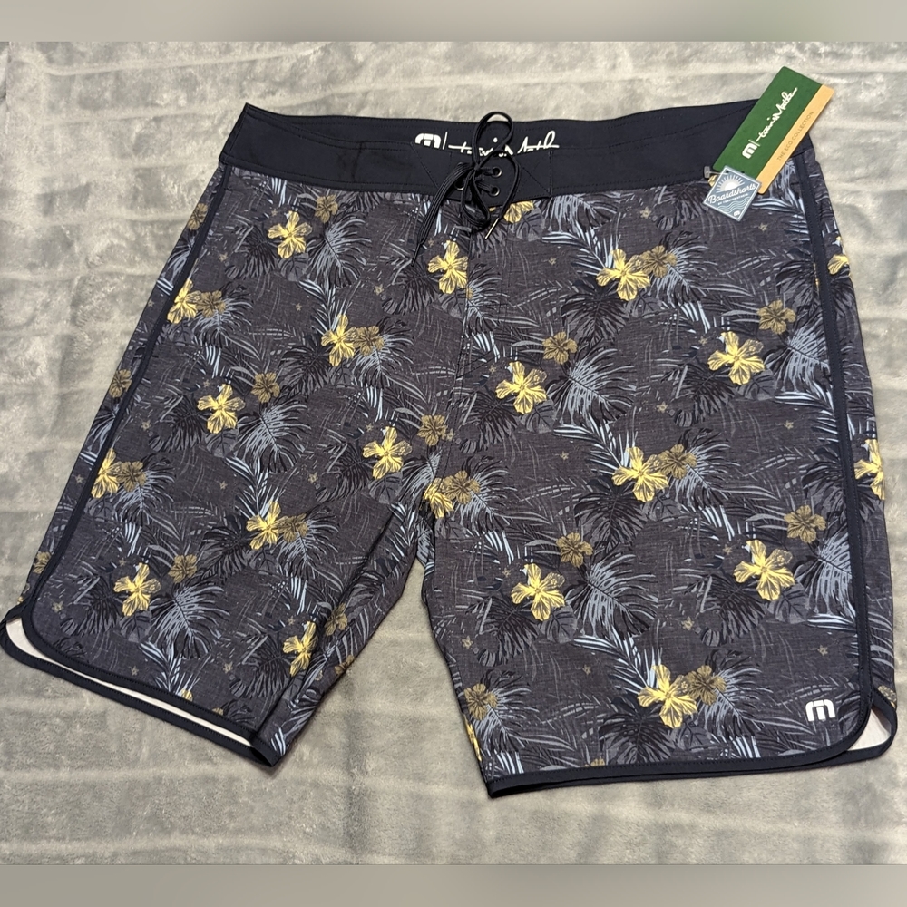 Travis Mathew Becan Ruins men's boardshorts Sz: 42 NWT